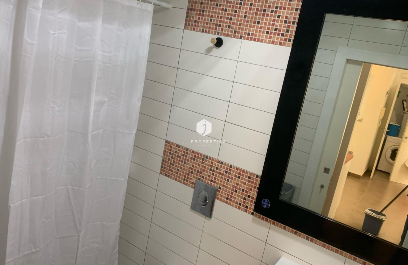 Tweedehands - Appartement / flat -
Guardamar del Segura - Pueblo