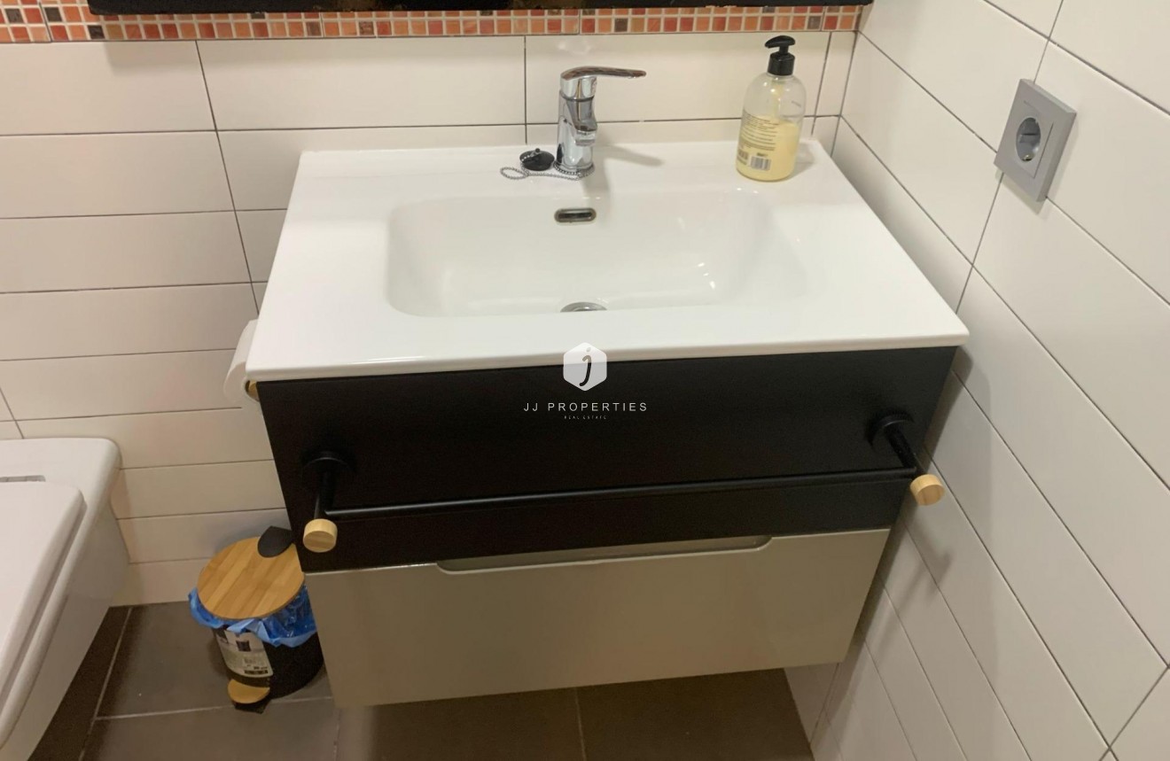 Tweedehands - Appartement / flat -
Guardamar del Segura - Pueblo