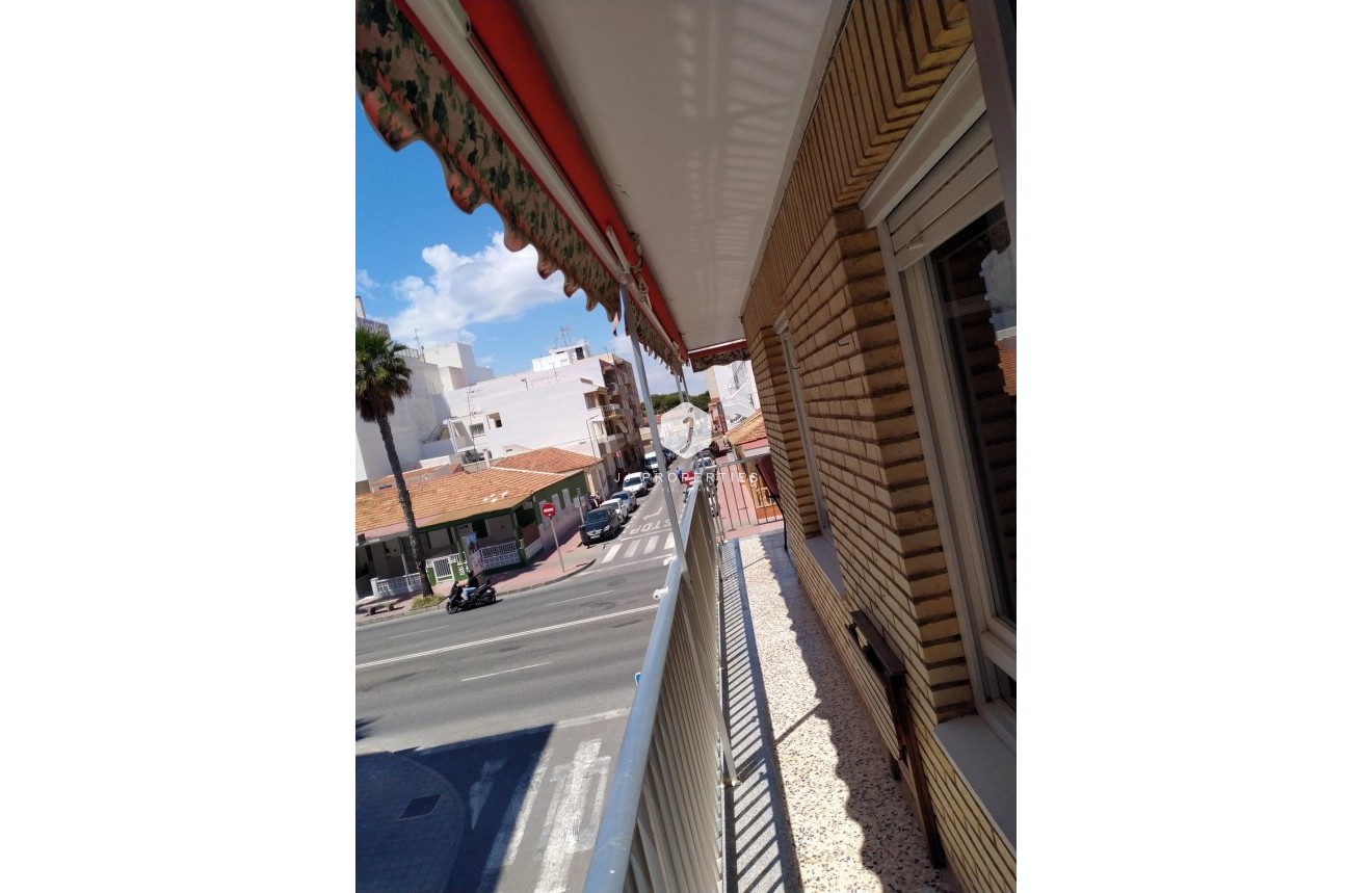Tweedehands - Appartement / flat -
Torrevieja - Playa de los Naufragos