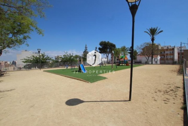 Tweedehands - Chalet -
Guardamar del Segura - Centro