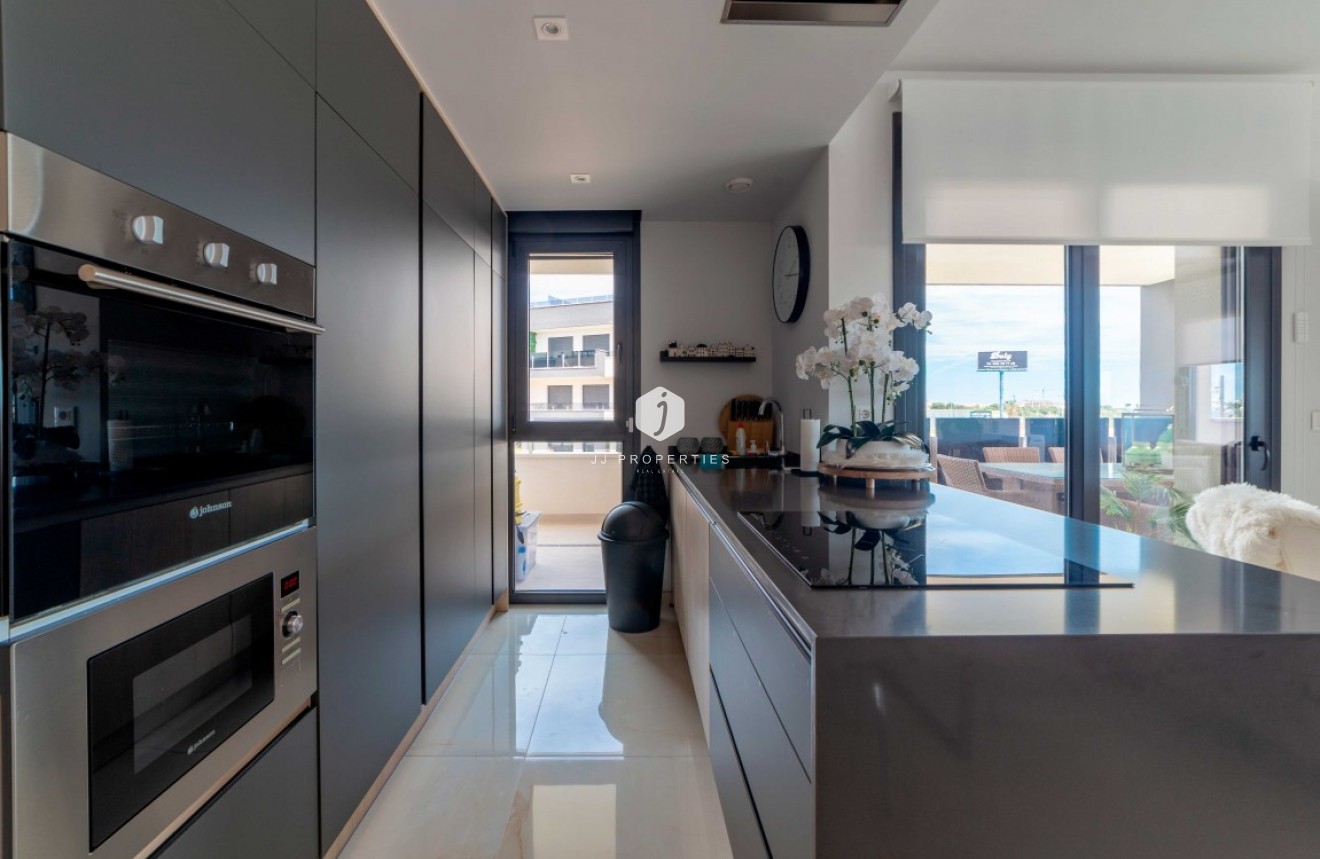 Tweedehands - Appartement / flat -
Playa Flamenca - Costa Blanca