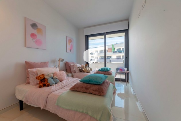 Tweedehands - Appartement / flat -
Playa Flamenca - Costa Blanca