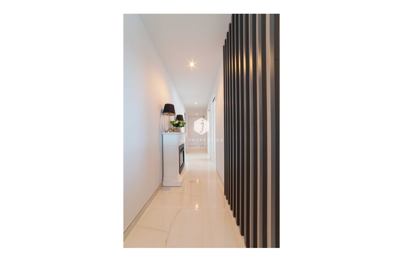 Tweedehands - Appartement / flat -
Playa Flamenca - Costa Blanca