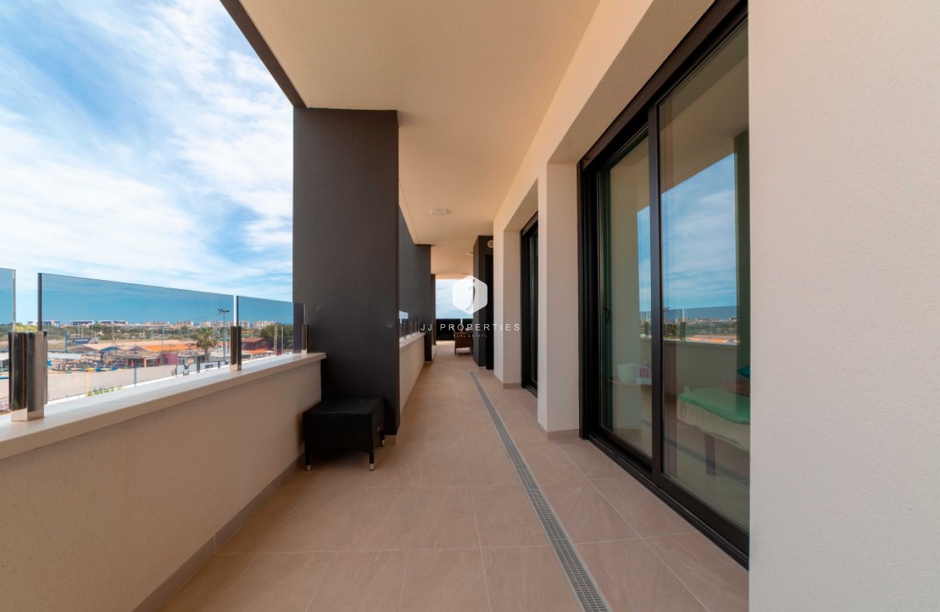Tweedehands - Appartement / flat -
Playa Flamenca - Costa Blanca