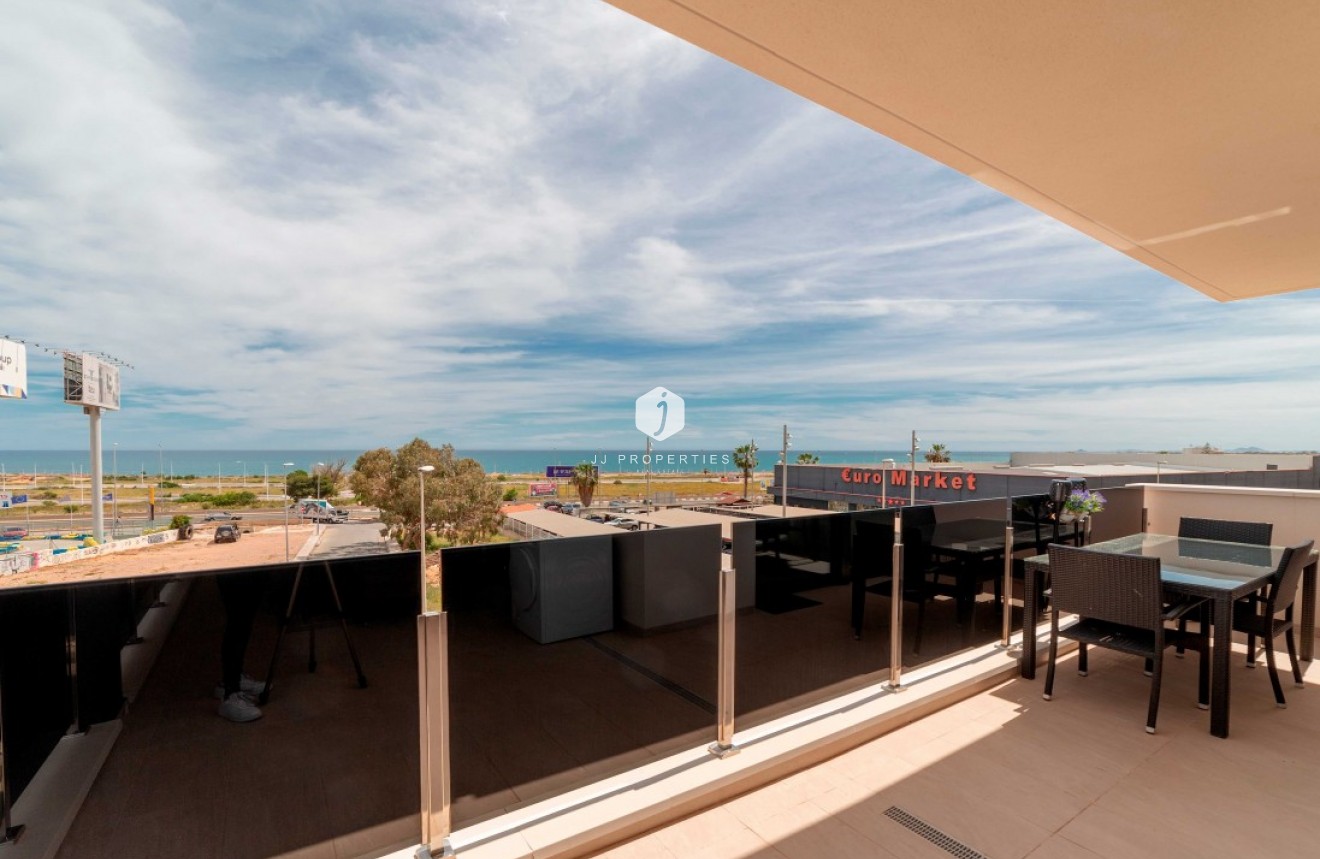 Tweedehands - Appartement / flat -
Playa Flamenca - Costa Blanca