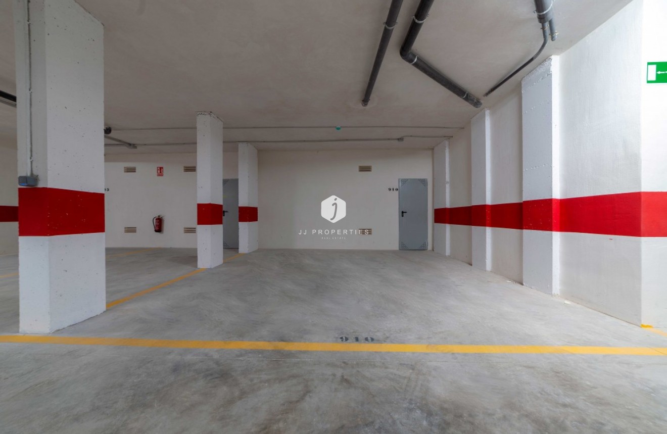 Tweedehands - Appartement / flat -
Playa Flamenca - Costa Blanca