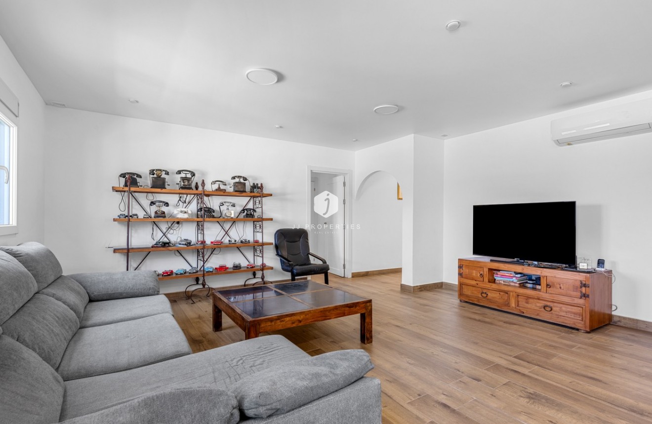 Tweedehands - Villa -
Los Montesinos - Costa Blanca