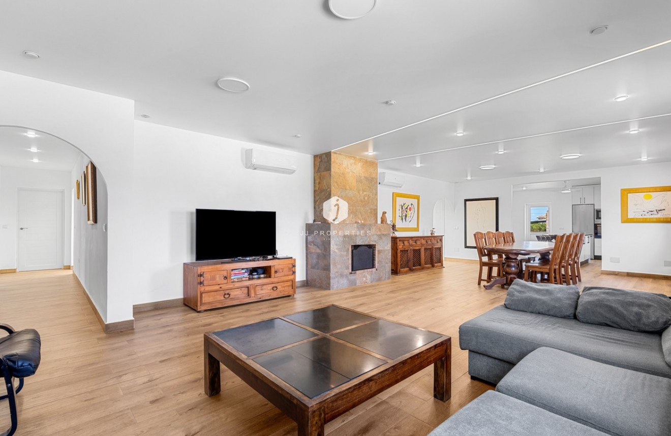 Tweedehands - Villa -
Los Montesinos - Costa Blanca