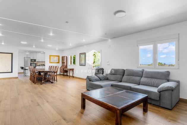 Tweedehands - Villa -
Los Montesinos - Costa Blanca