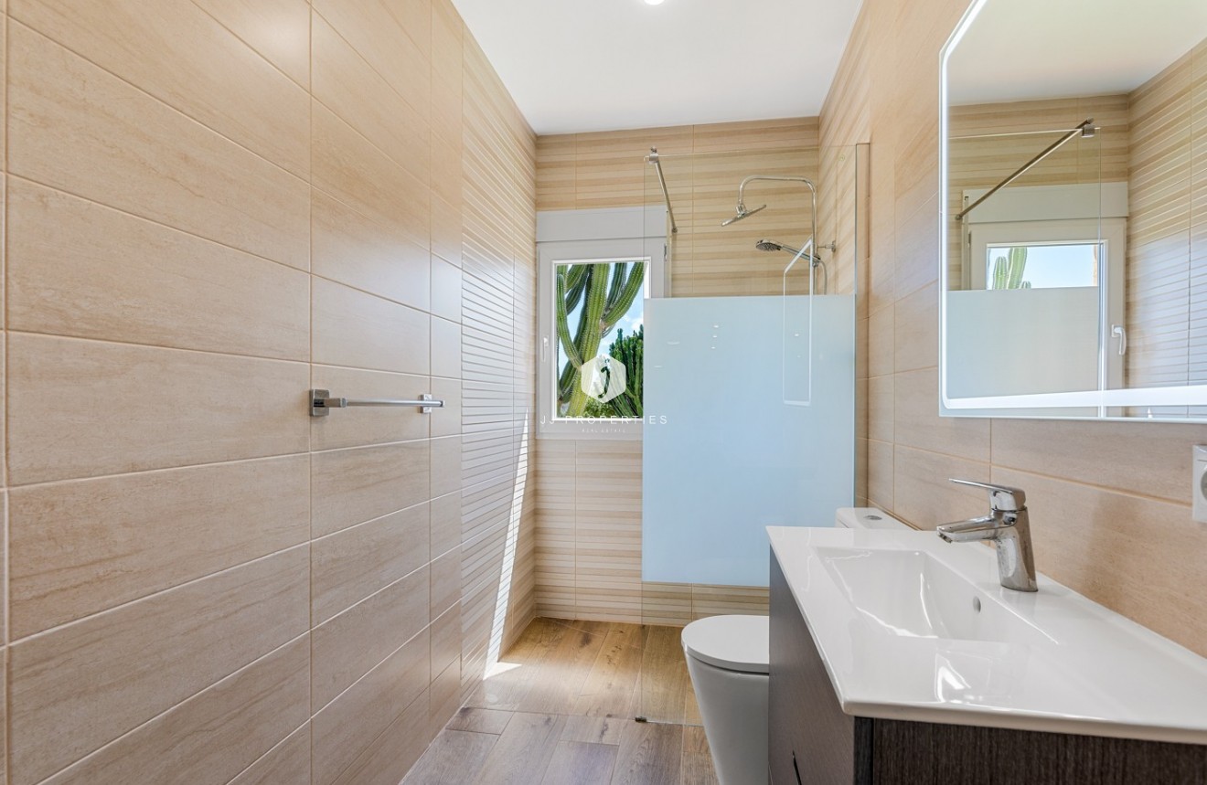 Tweedehands - Villa -
Los Montesinos - Costa Blanca