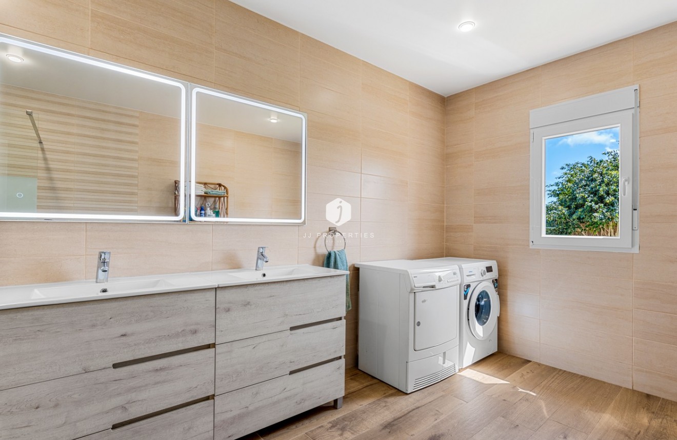 Tweedehands - Villa -
Los Montesinos - Costa Blanca