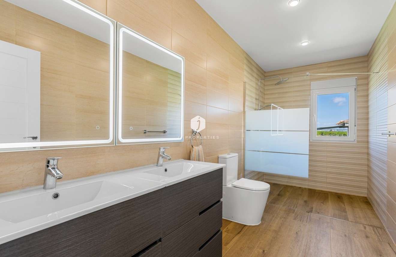 Tweedehands - Villa -
Los Montesinos - Costa Blanca