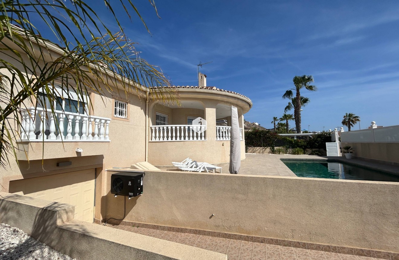 Tweedehands - Villa -
Ciudad Quesada - Benimar