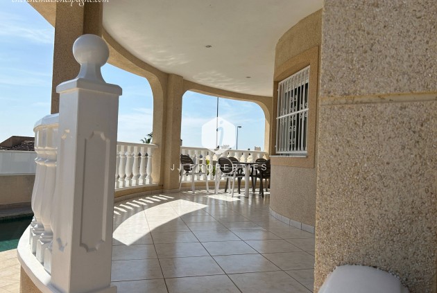 Tweedehands - Villa -
Ciudad Quesada - Benimar