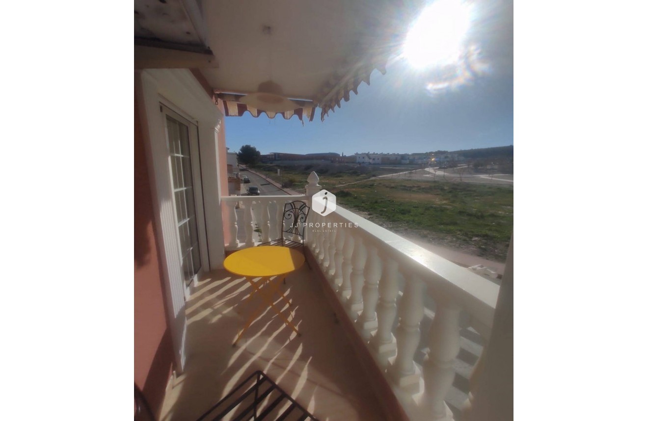 Tweedehands - Chalet -
Bigastro - Comunidad Valenciana