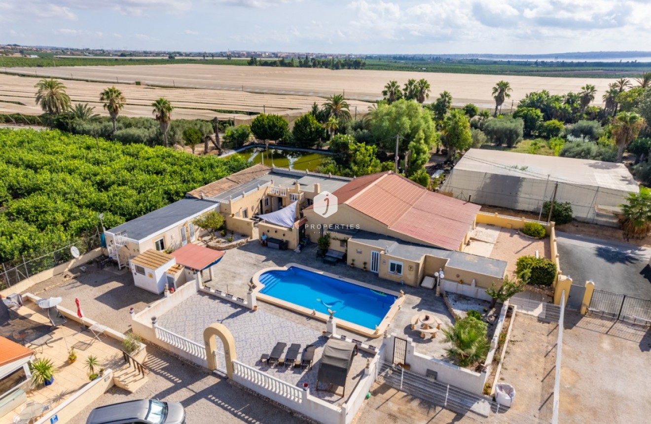 Tweedehands - Villa -
Los Montesinos - Costa Blanca