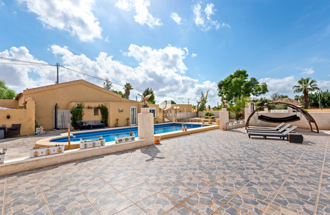 Tweedehands - Villa -
Los Montesinos - Costa Blanca