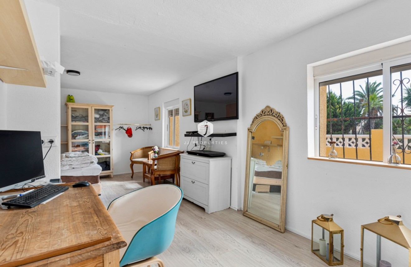 Tweedehands - Villa -
Los Montesinos - Costa Blanca