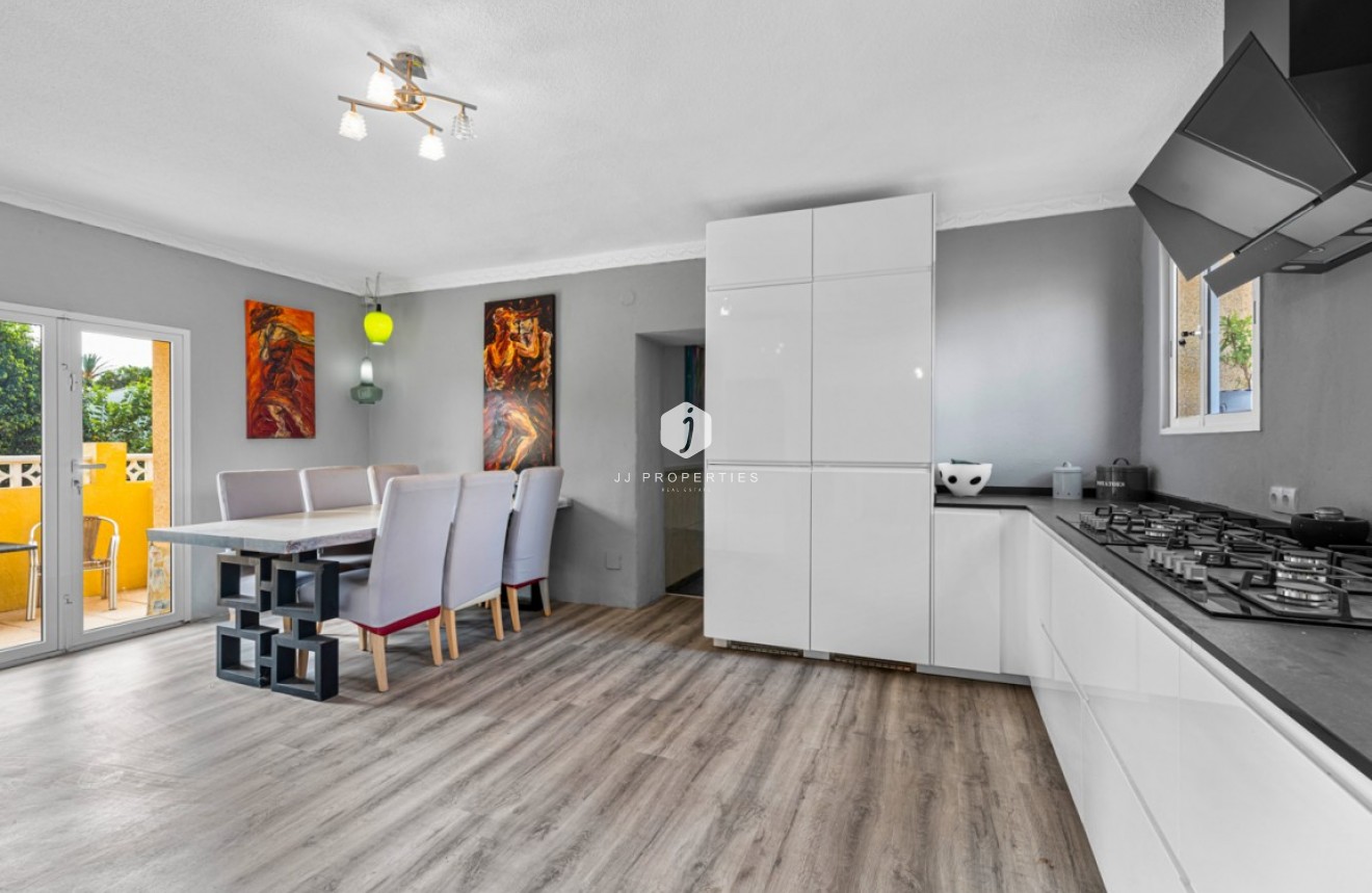 Tweedehands - Villa -
Los Montesinos - Costa Blanca