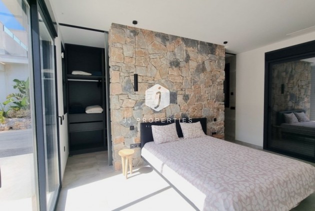 Tweedehands - Villa -
Rojales - Inland