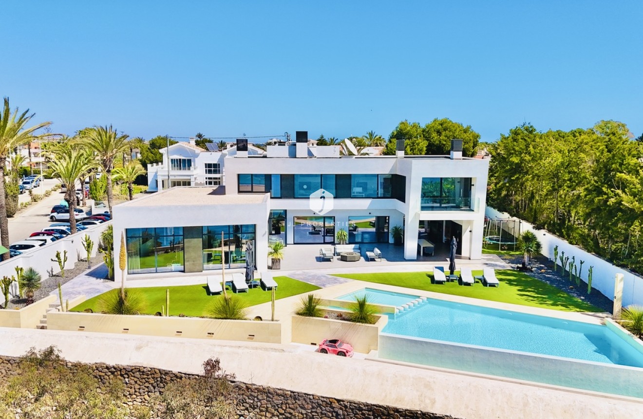 Tweedehands - Villa -
Cabo Roig - Costa Blanca