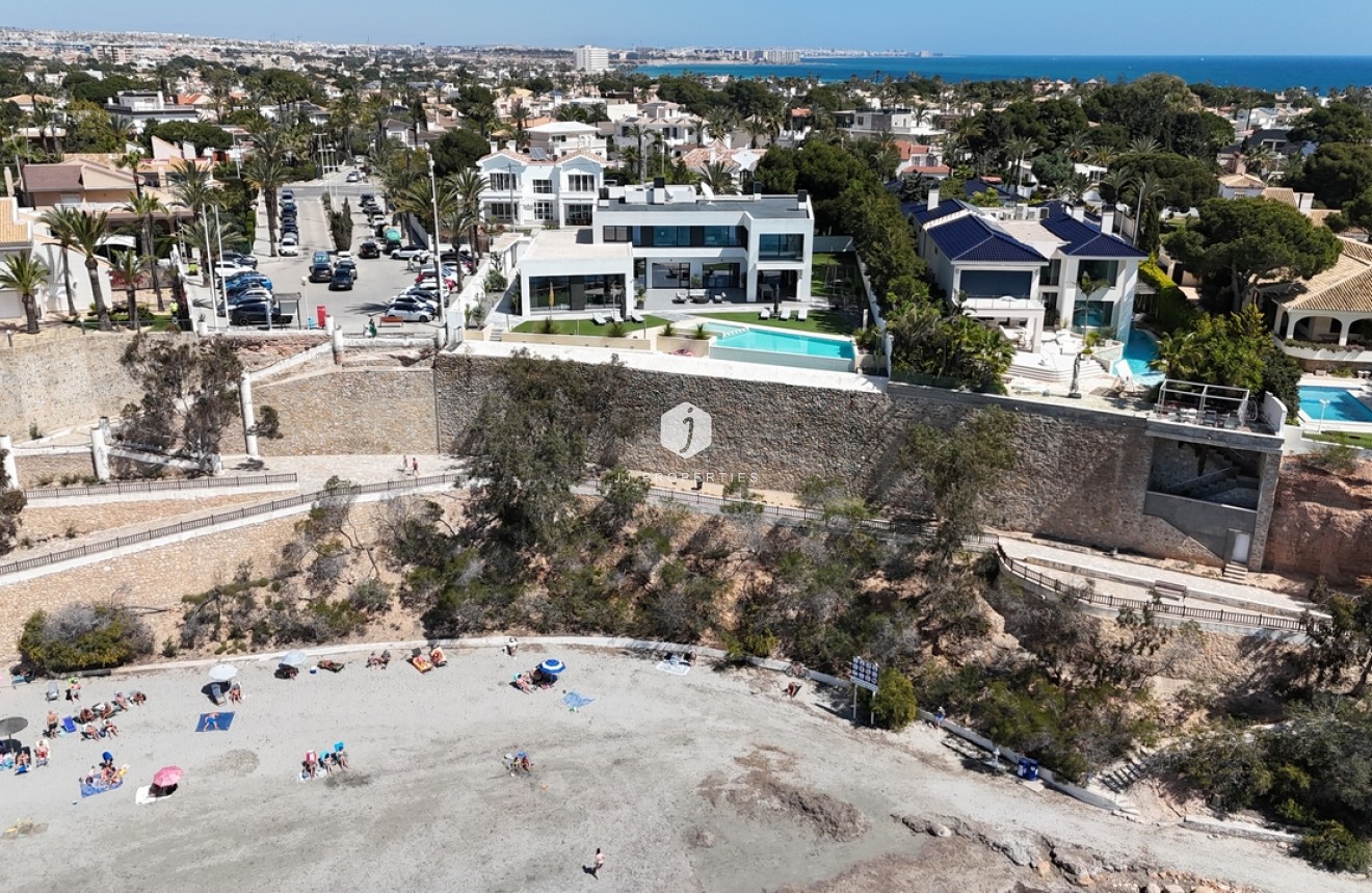 Tweedehands - Villa -
Cabo Roig - Costa Blanca