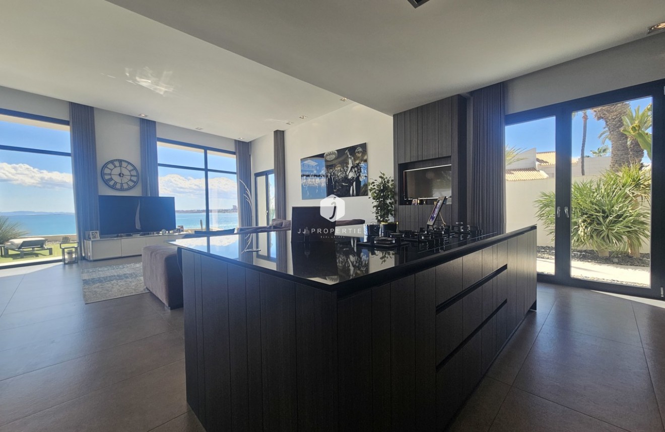 Tweedehands - Villa -
Cabo Roig - Costa Blanca