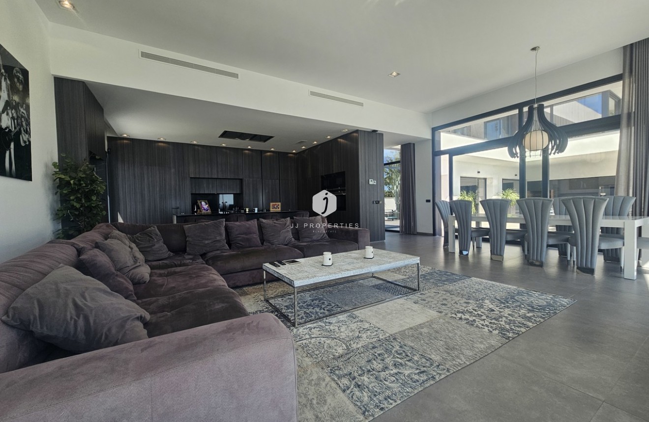 Tweedehands - Villa -
Cabo Roig - Costa Blanca