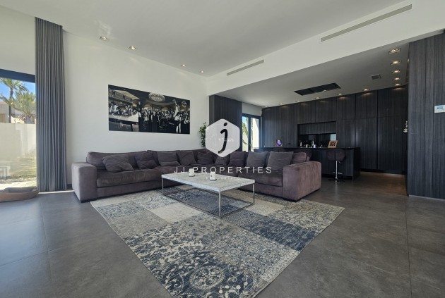 Tweedehands - Villa -
Cabo Roig - Costa Blanca