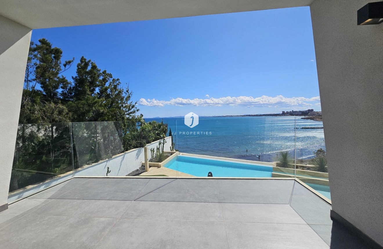 Tweedehands - Villa -
Cabo Roig - Costa Blanca