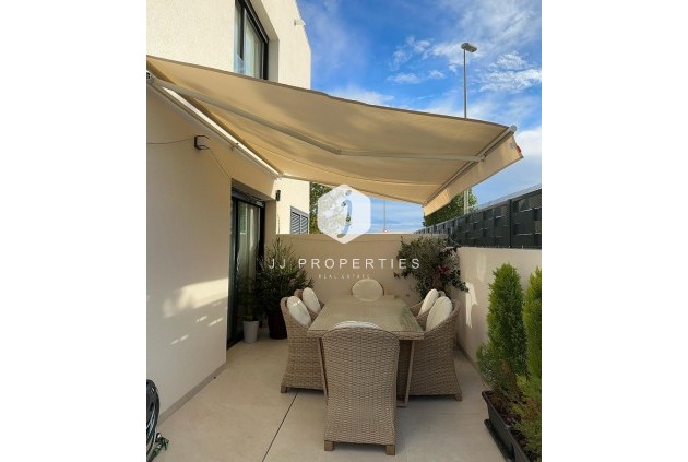 Z drugiej ręki - Villa -
Benijofar