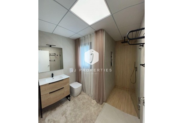 Z drugiej ręki - Villa -
Benijofar