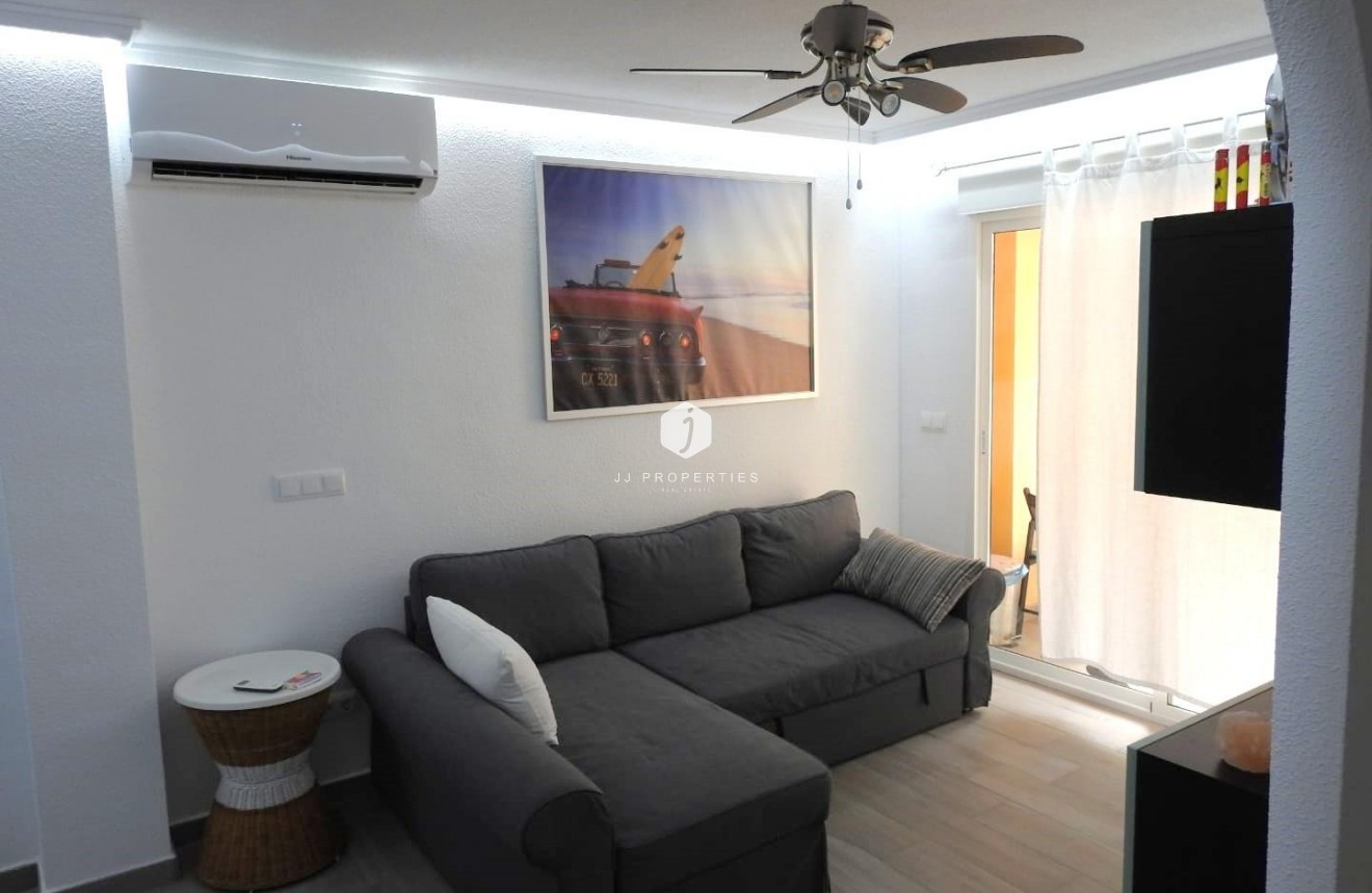 Tweedehands - Appartement / flat -
Torrevieja - Playa del Cura