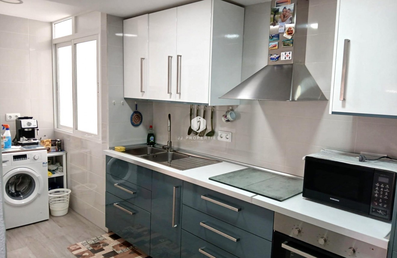 Tweedehands - Appartement / flat -
Torrevieja - Playa del Cura