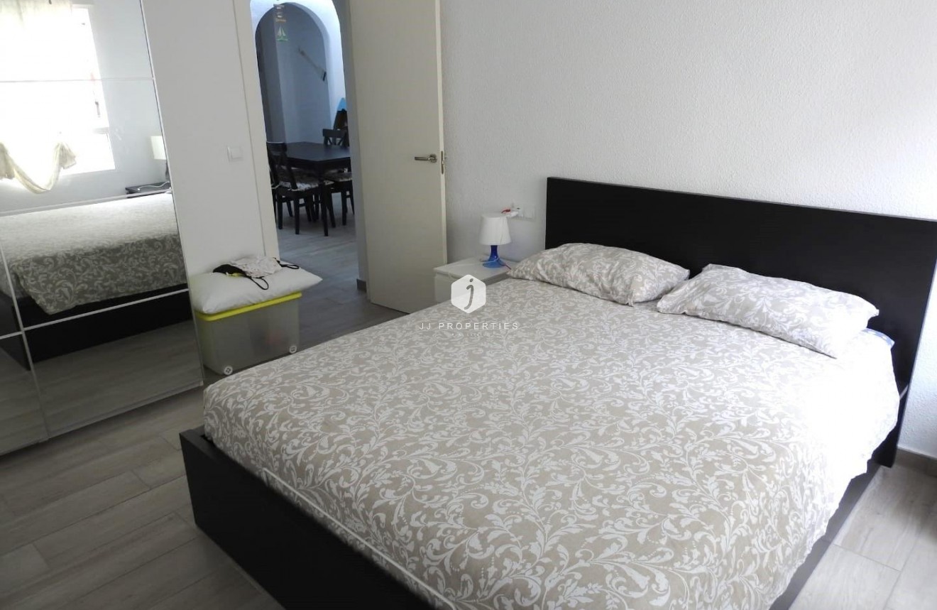 Tweedehands - Appartement / flat -
Torrevieja - Playa del Cura