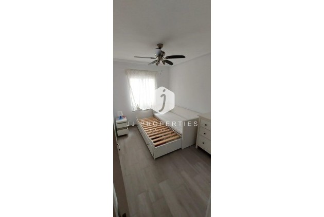 Tweedehands - Appartement / flat -
Torrevieja - Playa del Cura