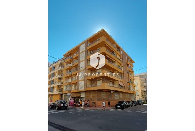 Tweedehands - Appartement / flat -
Torrevieja - Playa del Cura