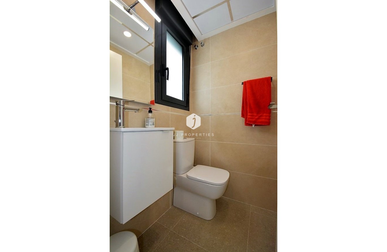 Tweedehands - duplex -
Guardamar del Segura - Costa Blanca