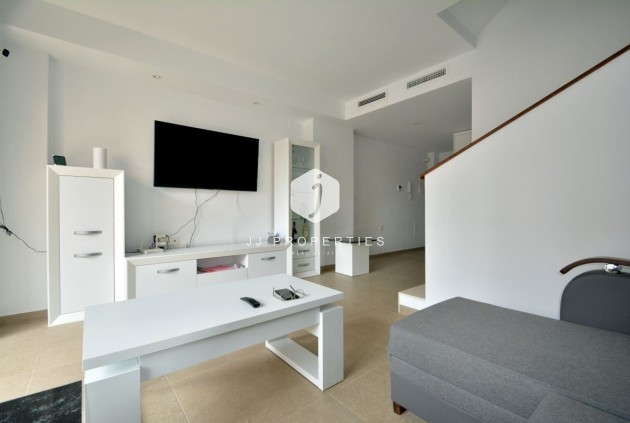 Tweedehands - duplex -
Guardamar del Segura - Costa Blanca