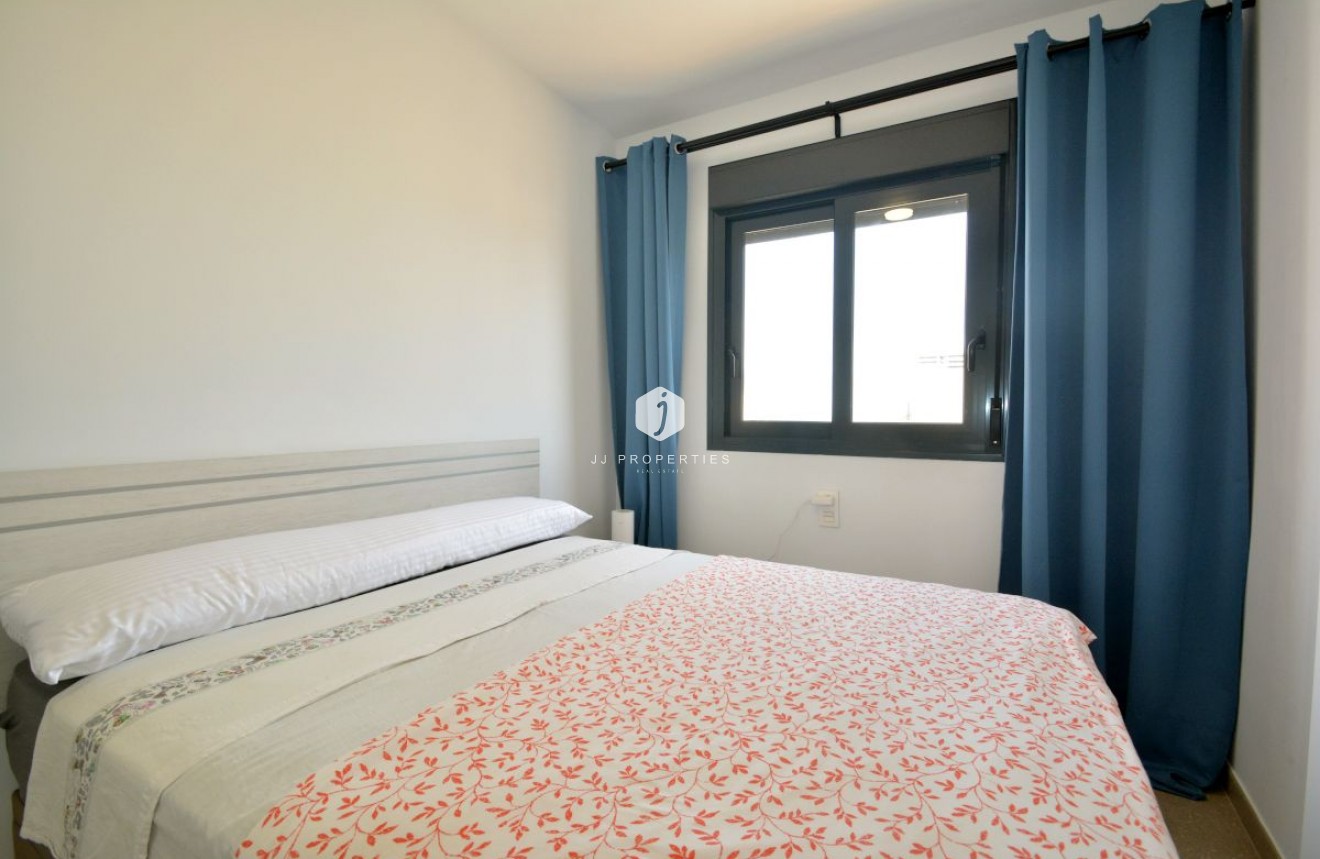 Tweedehands - duplex -
Guardamar del Segura - Costa Blanca
