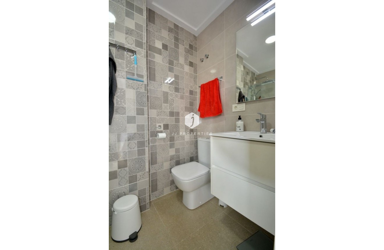 Tweedehands - duplex -
Guardamar del Segura - Costa Blanca