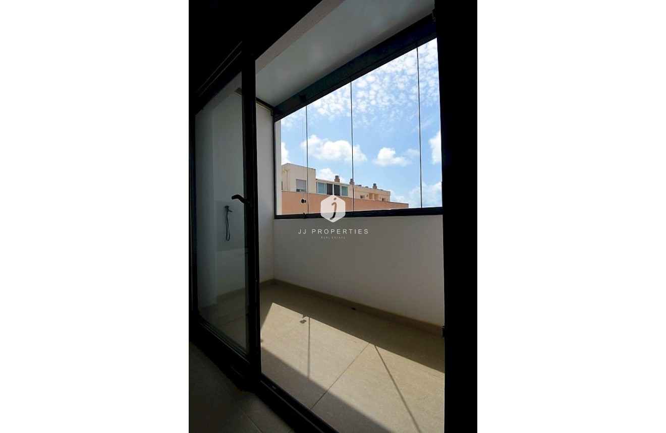 Tweedehands - duplex -
Guardamar del Segura - Costa Blanca