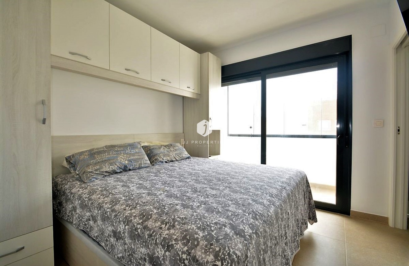 Tweedehands - duplex -
Guardamar del Segura - Costa Blanca