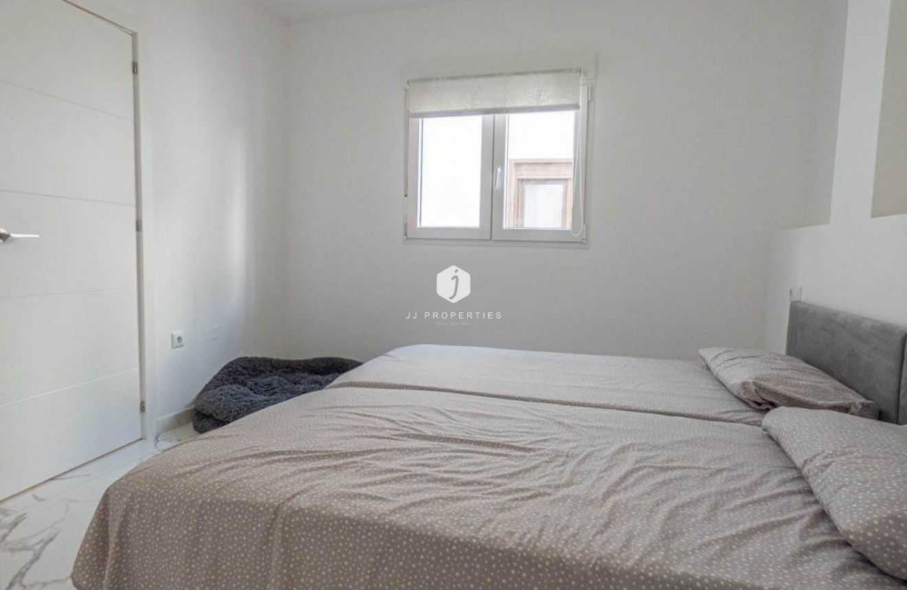 Tweedehands - Appartement / flat -
Orihuela Costa - Villamartín
