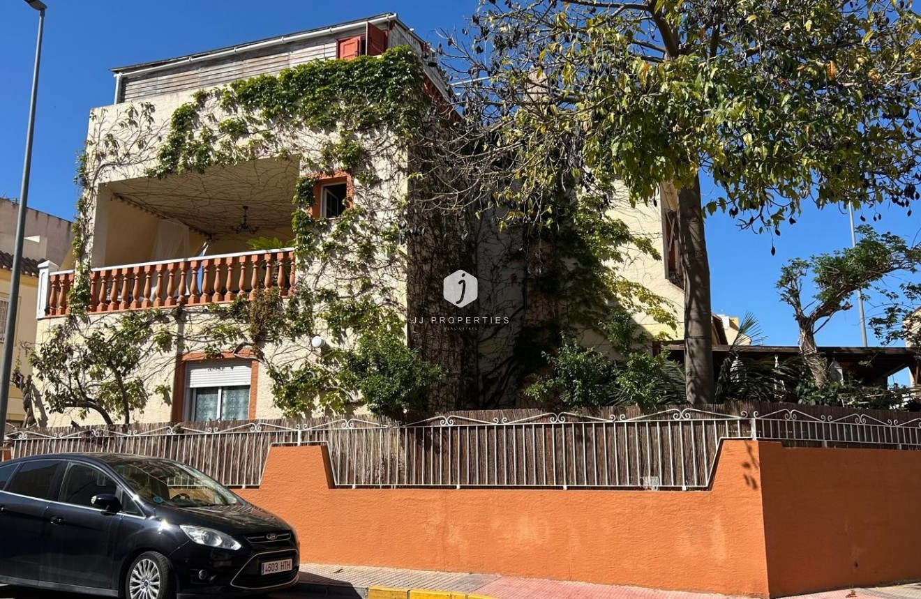 Tweedehands - Villa -
Los Montesinos - Costa Blanca