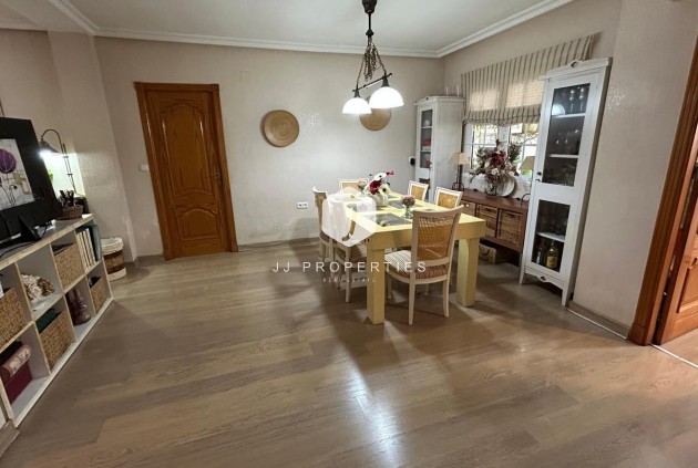 Tweedehands - Villa -
Los Montesinos - Costa Blanca