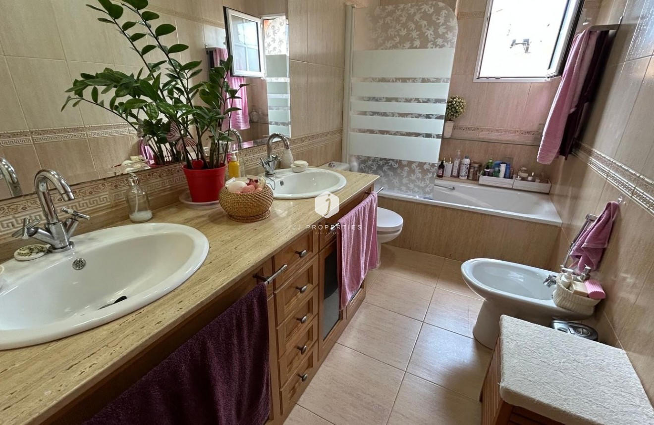 Tweedehands - Villa -
Los Montesinos - Costa Blanca