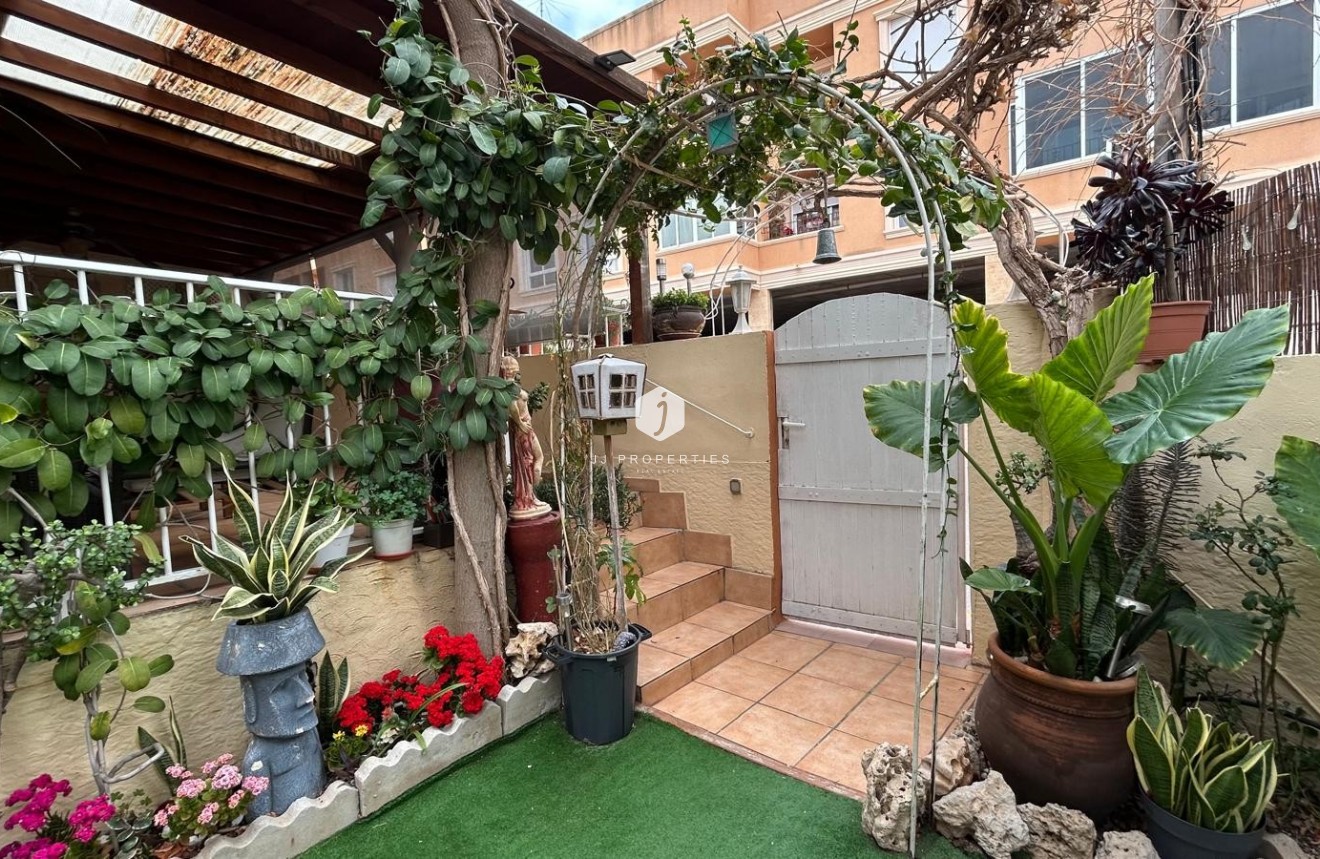 Tweedehands - Villa -
Los Montesinos - Costa Blanca