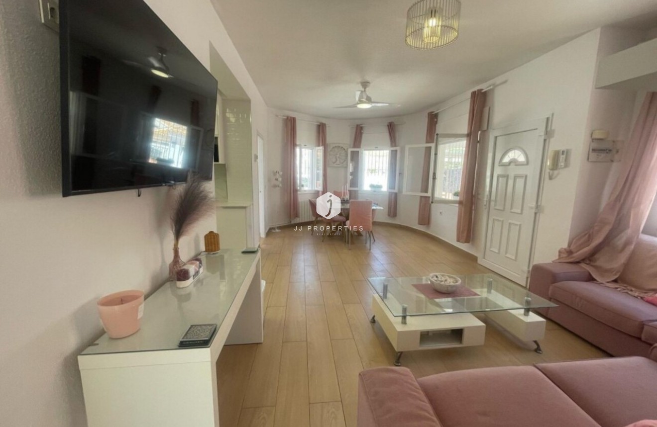 Tweedehands - Villa -
Playa Flamenca - Costa Blanca