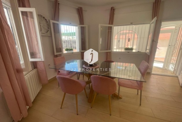 Tweedehands - Villa -
Playa Flamenca - Costa Blanca